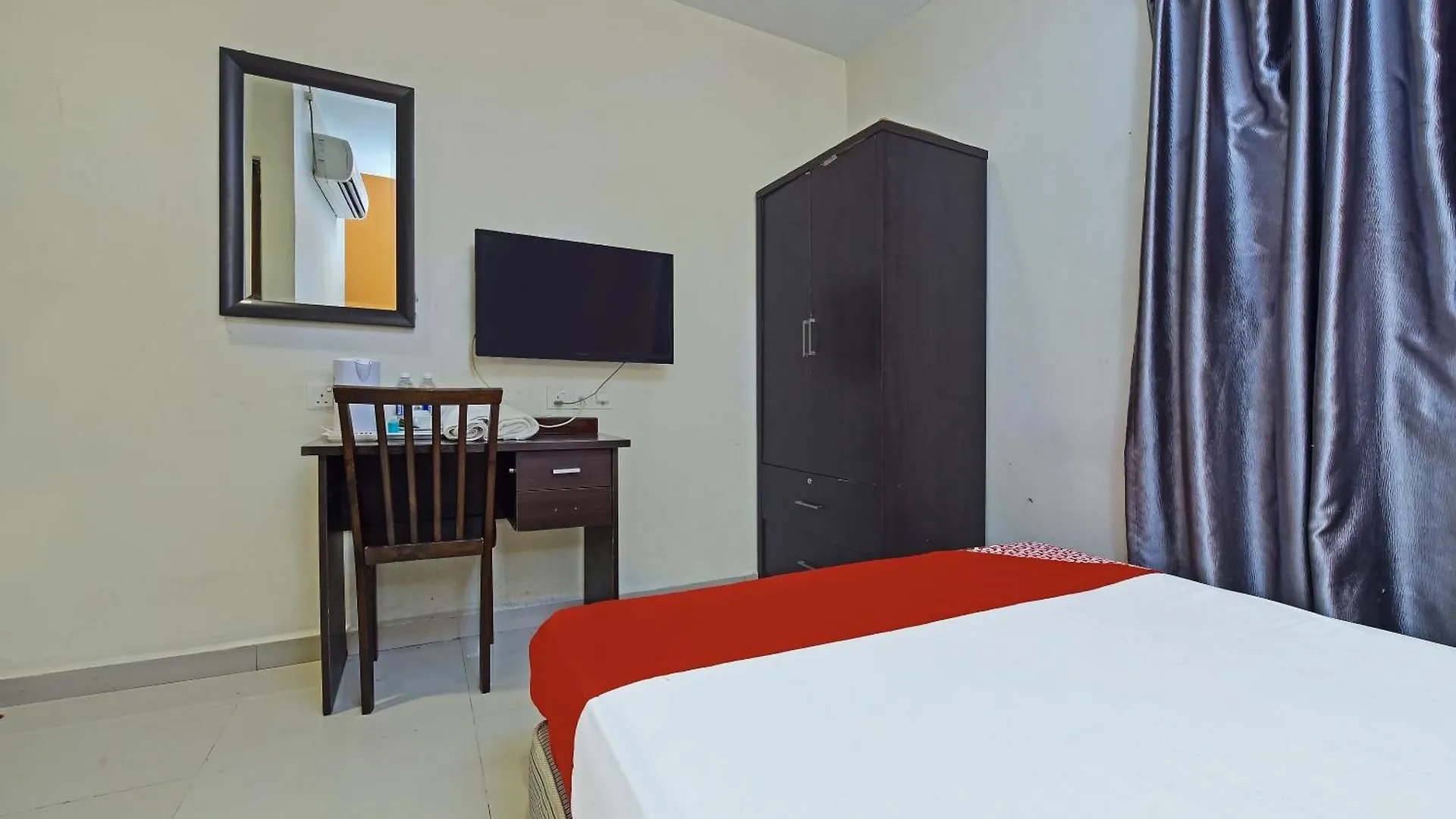**  Oyo 90510 Hotel Sahara Johor Bahru Malasia
